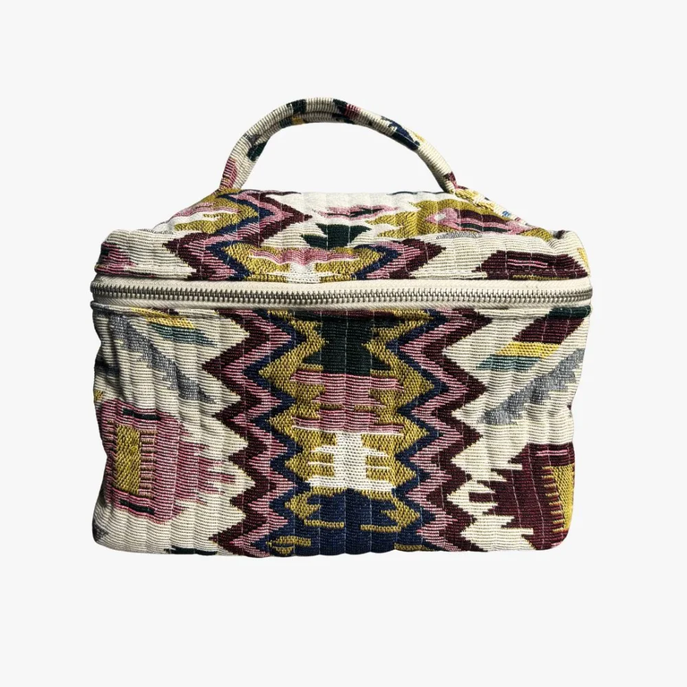 KHUS Western Chic Vanity
